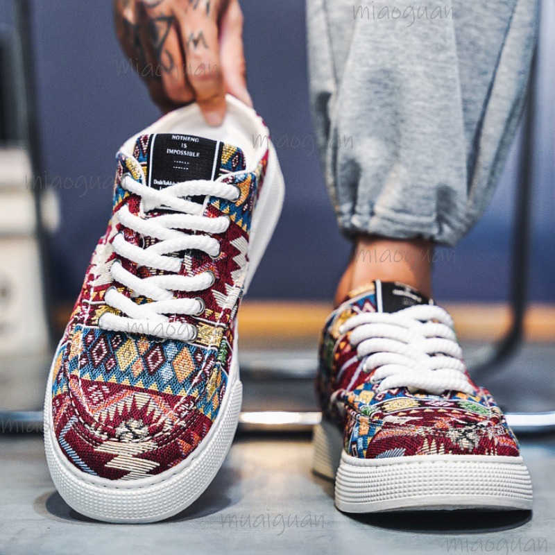 Mens Fashion Week - Męskie płócienne buty na wiosnę i