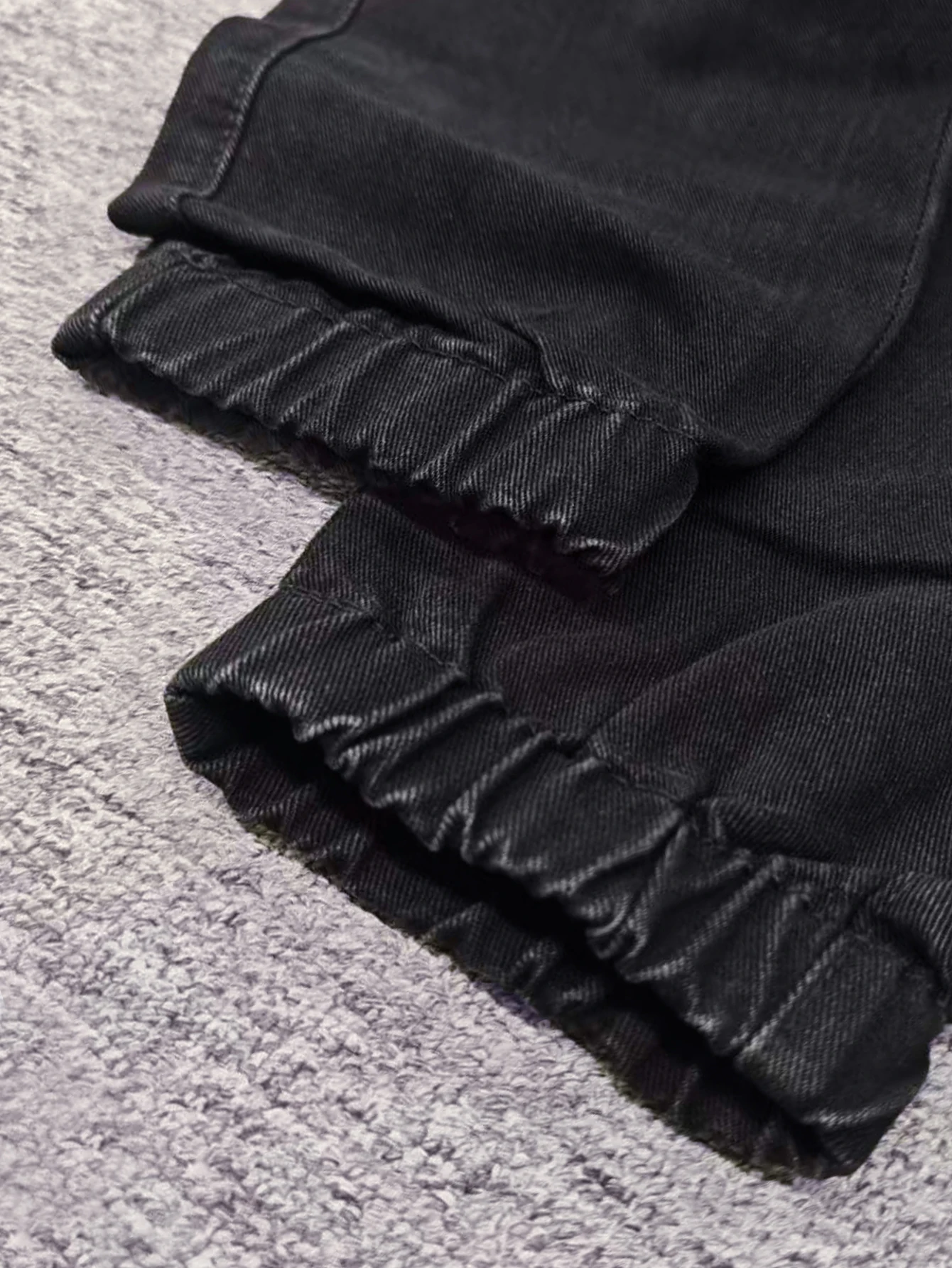 Męskie czarne spodnie cargo z  – Cargo Jogger Pants recenzja i cena